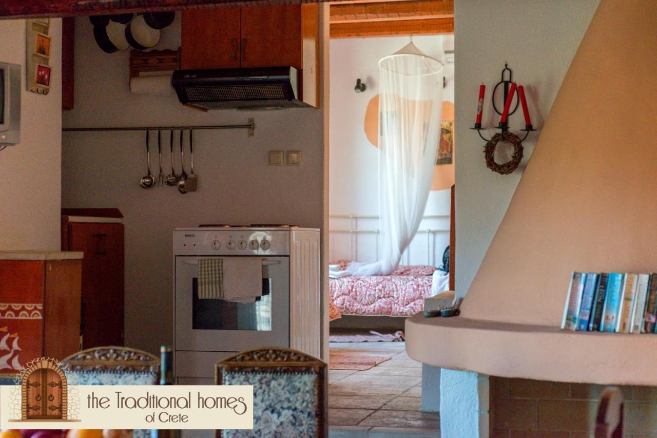 Almond Tree Private Pool, Sea Views & Birds In A Relaxing Authentic Cretan Escape *
